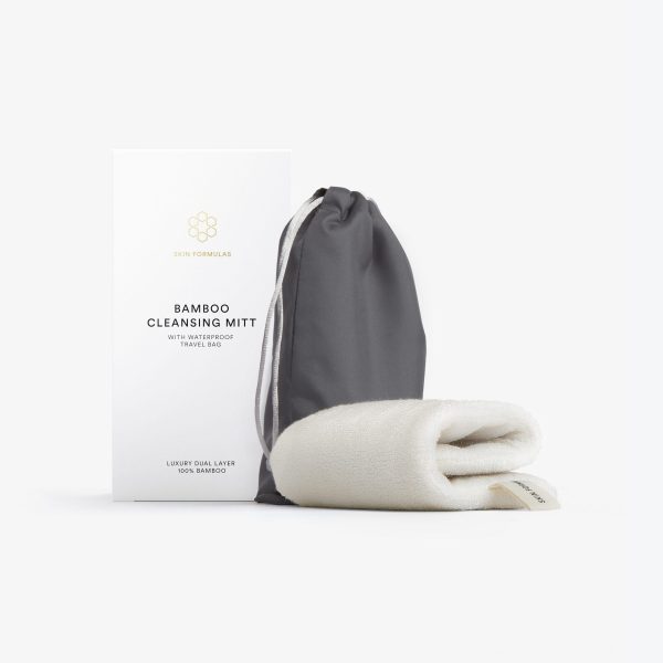 A premium bamboo Cleansing Mitt for a truly luxurious cleansing experience. Soft and sumptuous for even the most sensitive of skin with the added benefit of having natural antibacterial properties and being hypoallergenic. Perfect for gently cleansing and exfoliating daily build up, dead skin cells and removing everyday makeup, leaving the skin feeling brighter and revitalised. The Cleansing Mitt comes with a waterproof travel bag. Key Benefits • Hypoallergenic with antibacterial properties • Environmentally friendly and biodegradable • Exfoliates impurities from pores and stimulates cell renewal • Suitable for sensitive skin • Washable and reusable • Made from the highest quality woven bamboo • Oeko-Tex Certified • Travel safe with waterproof bag